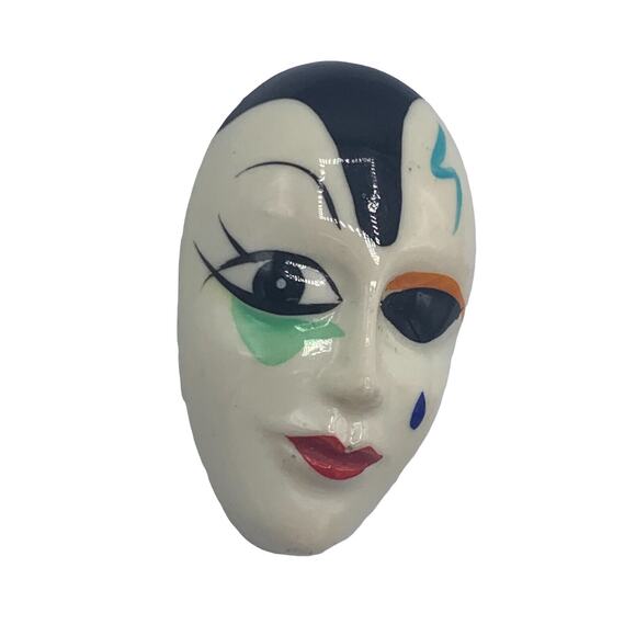 Vintage NANCO Face Mask Pin 1970s Kabuki mask Chelsea Mass - Picture 2 of 12